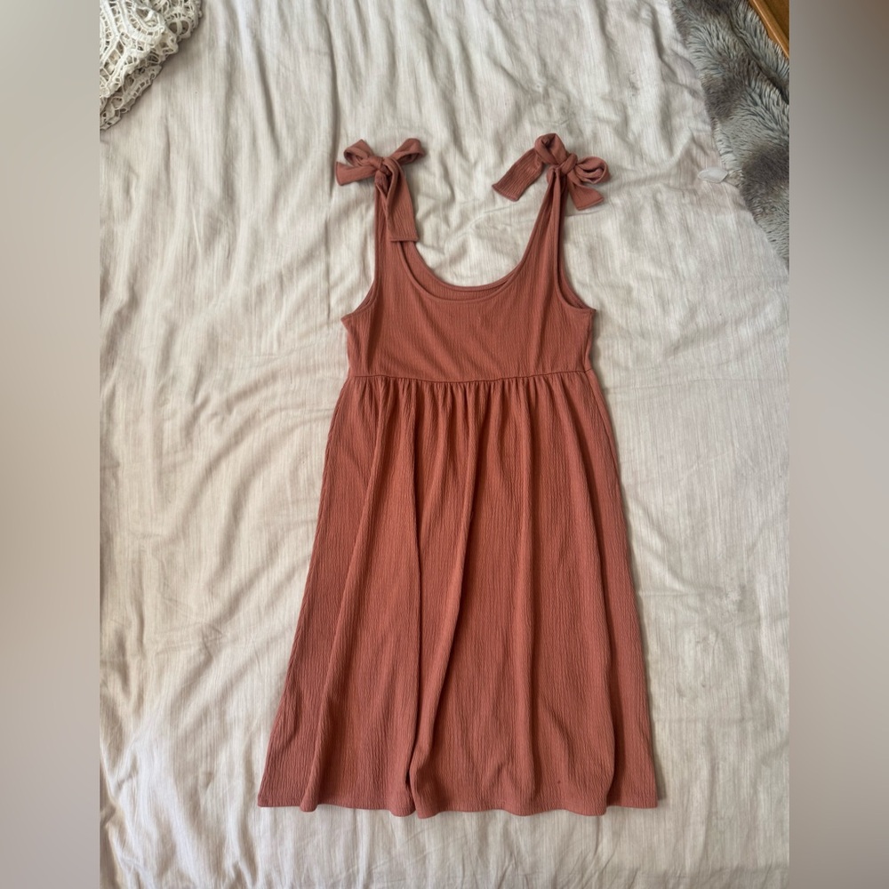 Textured Mauve Knit Mini Dress with Bow-Tie Straps